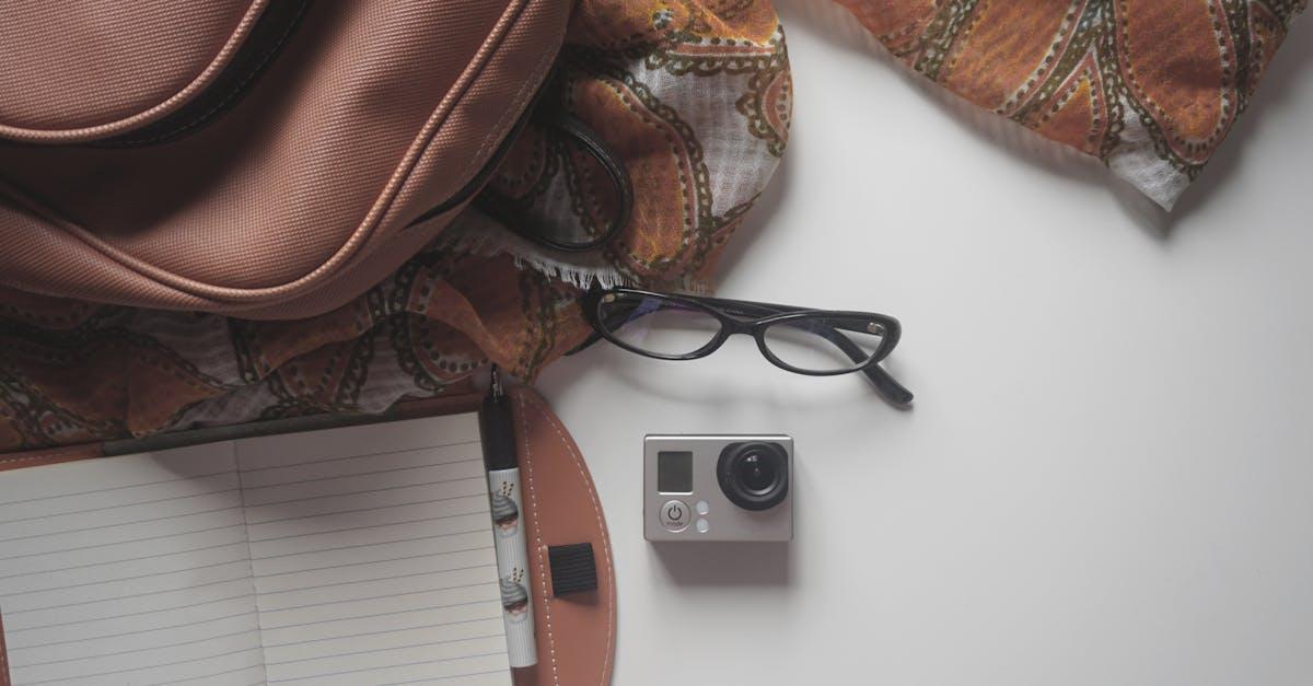 Nie ruszaj w trasę bez tego: must-have do auta na długi wyjazd