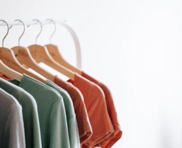 Odkryj moc neutralnych odcieni: stwórz szafę, w której każdy element do siebie pasuje