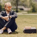 Mniej blichtru, więcej oddechu: domowa droga do prawdziwego dobrobytu i spokoju finansowego