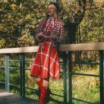 Miks wzorów bez wpadek: jak połączyć paski, kratę i kwiaty w jednym outficie