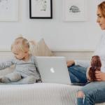 Uważaj, co mówisz: codzienne zwroty, które podkopują dziecięcą pewność siebie — i czym je zastąpić