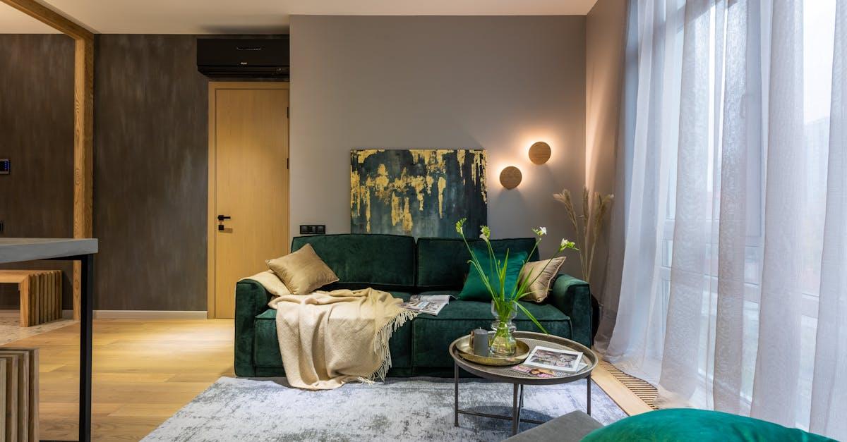 Metamorfoza bez przesuwania mebli: sezonowe tekstylia, które w mig zmieniają klimat wnętrza