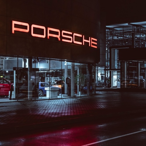 Salon Porsche - dlaczego to najlepsze miejsce na wybór samochodu?